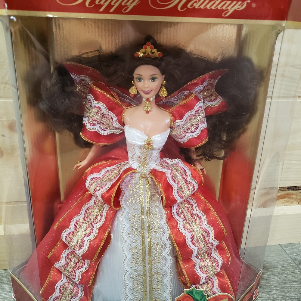 1997 Barbie Holiday Doll in Red and Gold Ensemble
